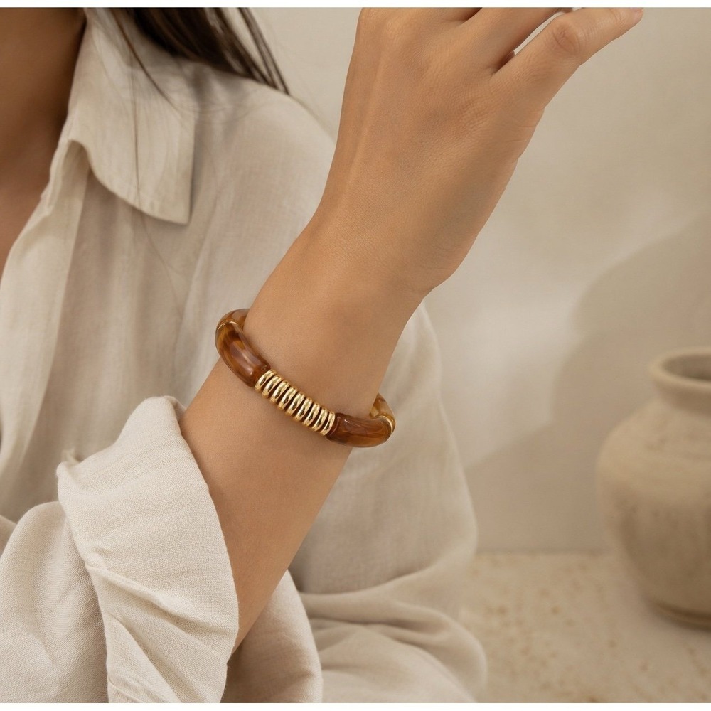 New Amber Resin Stretch Bracelet Gold Tone Chunky Boho Statement Bracelet